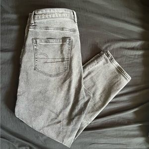 Size 8 | X-Short American Eagle Black Mom Jeans